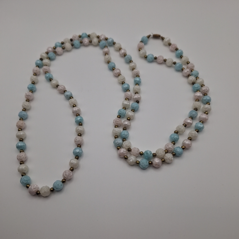 Vtg Blue White Pink Flower Beaded Necklace W/Gold Tone Beads & Box Clasp 52" - Picture 8 of 9